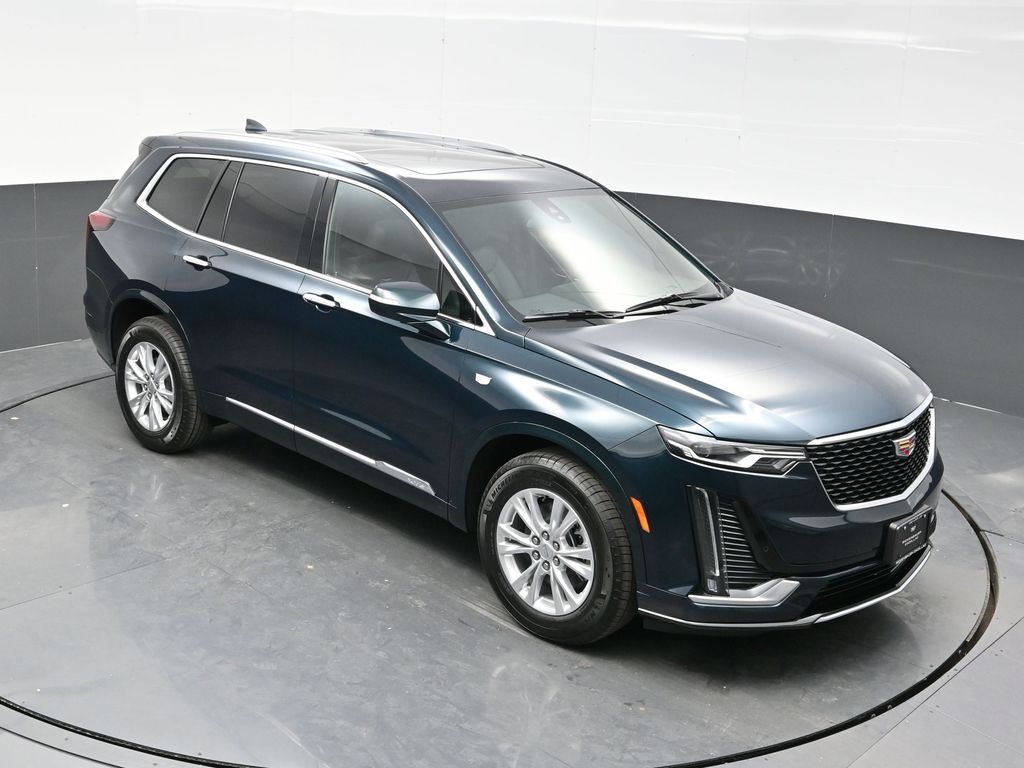 2025 Cadillac XT4 Luxury photo 31