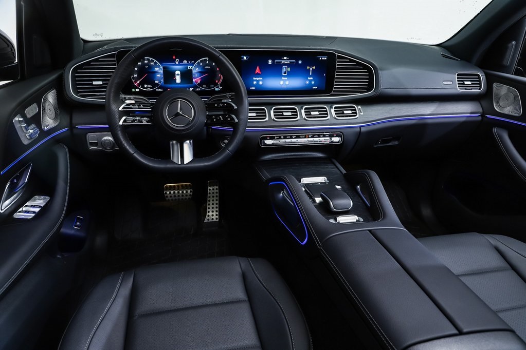 2026 Mercedes Benz GLS 450 4MATIC photo 4