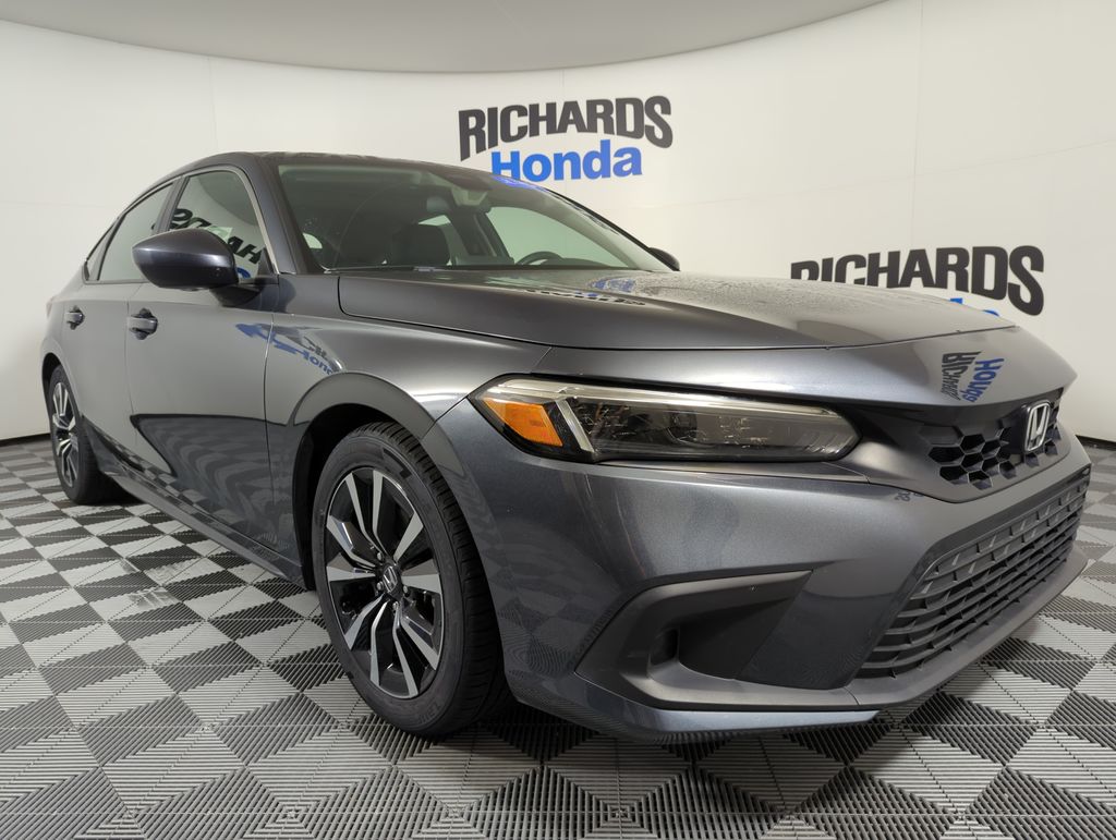 2024 Honda Civic Hatchback EX-L photo 3