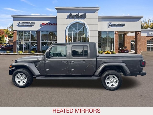 2022 Jeep Gladiator Sport photo 4