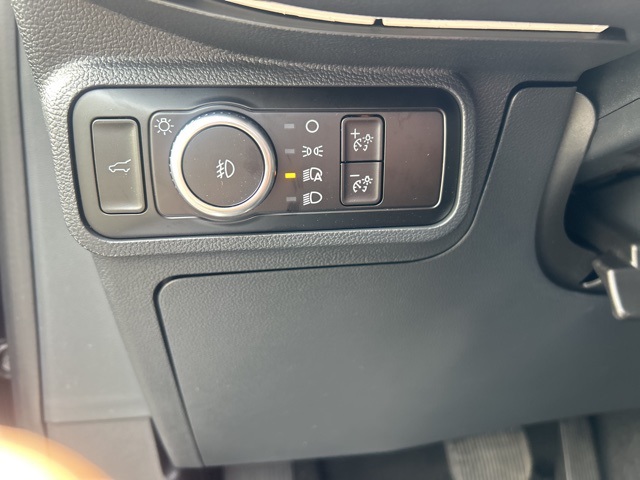 2025 Ford Explorer ST-Line photo 16