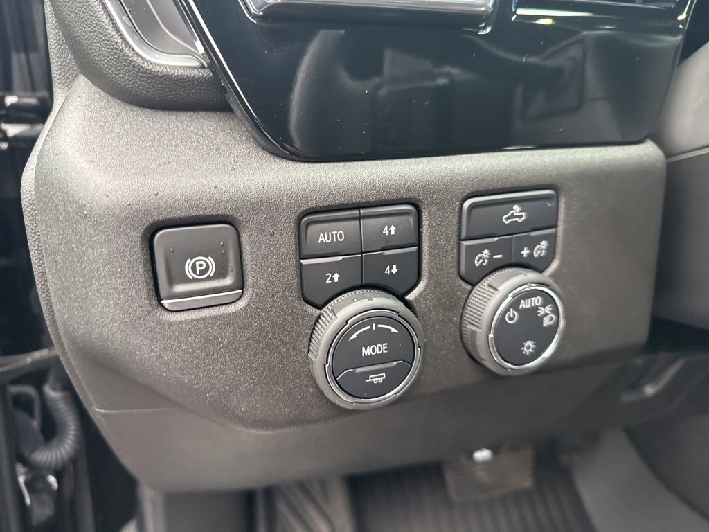 2025 Chevrolet Silverado 1500 LT photo 31