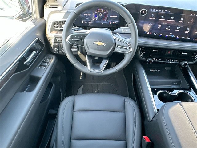 2025 Chevrolet Suburban LT photo 20