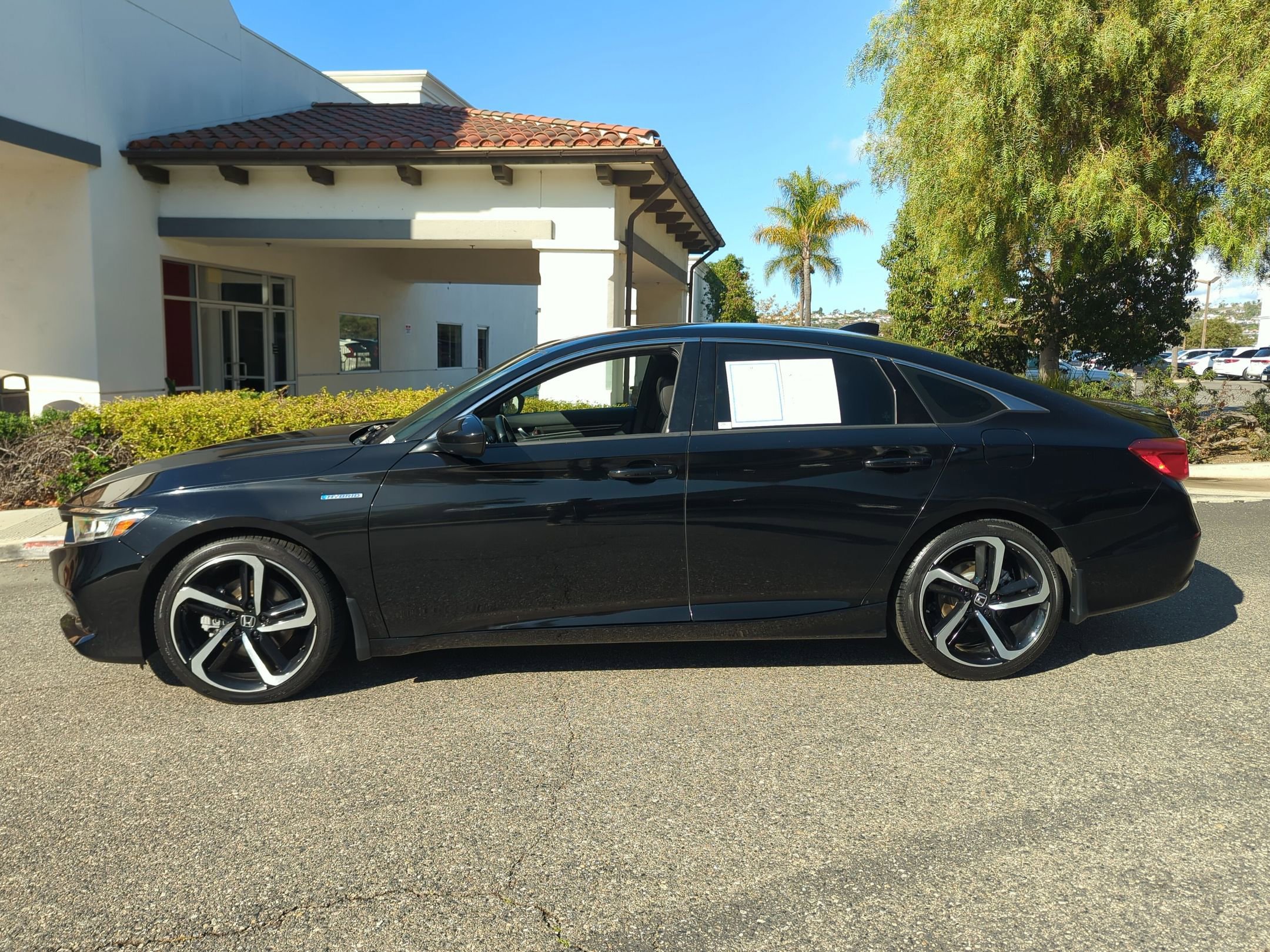 2022 Honda Accord Hybrid Sport photo 2