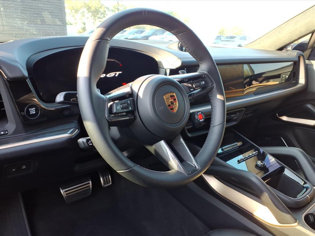 2024 Porsche Cayenne Turbo GT photo 8