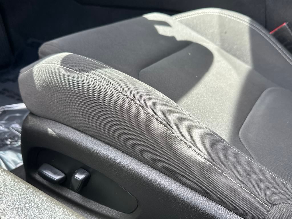 2021 Chevrolet Camaro 1LT photo 10