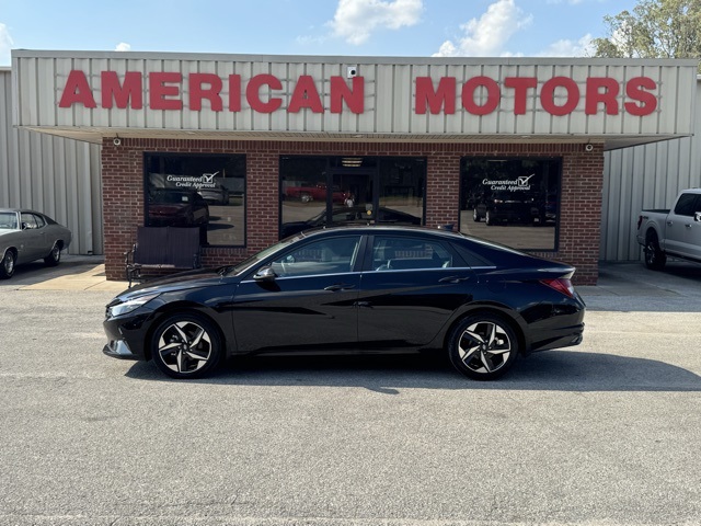 2023 Hyundai Elantra Limited's photo