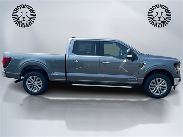 2025 Ford F-150 XLT photo 4