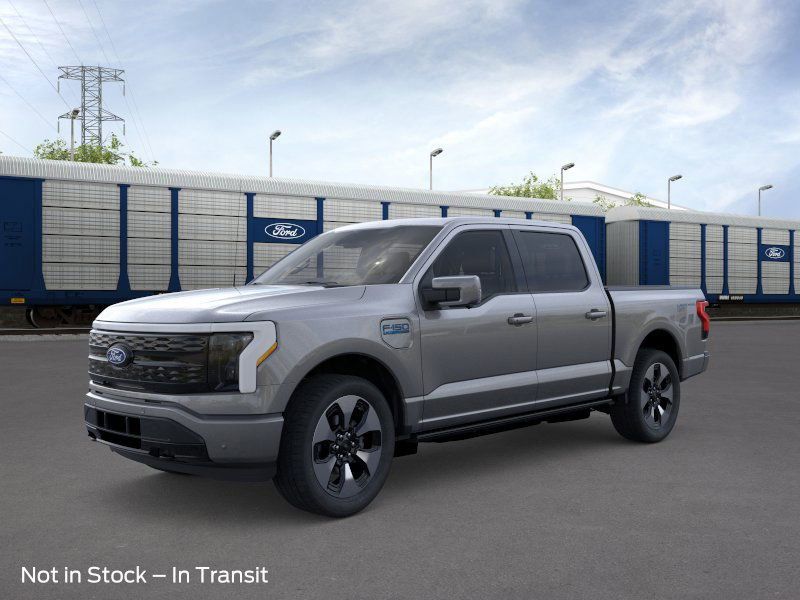 2025 Ford F-150 Lightning Platinum's photo