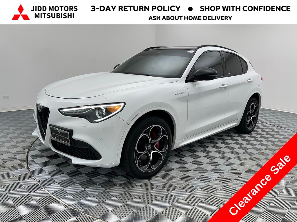 2022 Alfa Romeo Stelvio Ti Veloce's photo