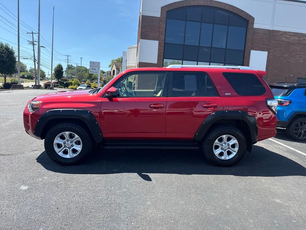 2015 Toyota 4Runner SR5 photo 2