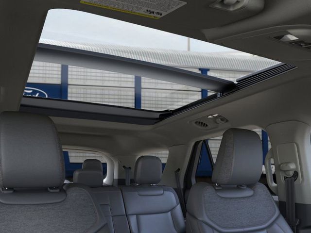 2025 Ford Explorer photo 20