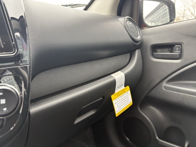 2024 Mitsubishi Mirage ES photo 3