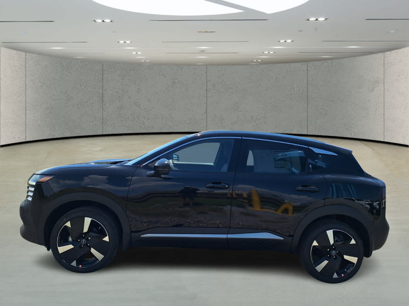 2025 Nissan Kicks SR photo 2