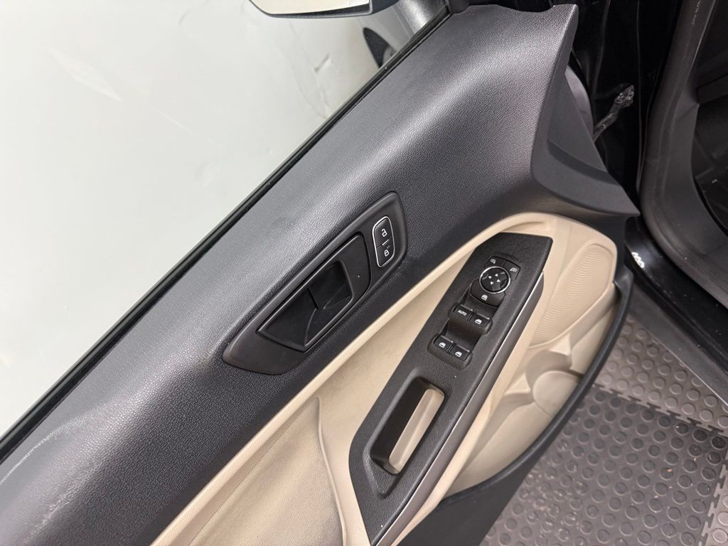 2020 Ford EcoSport S photo 15