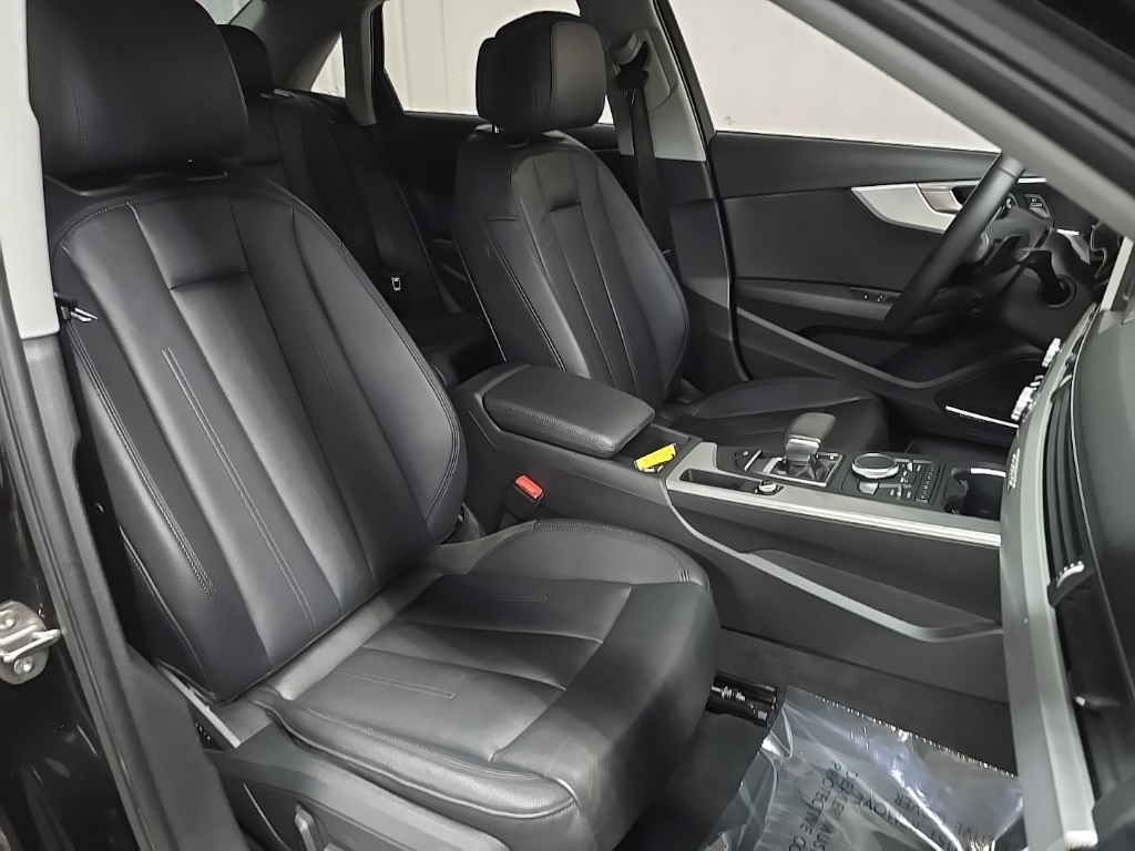 2018 Audi A4 2.0T Premium Plus Quattro photo 12