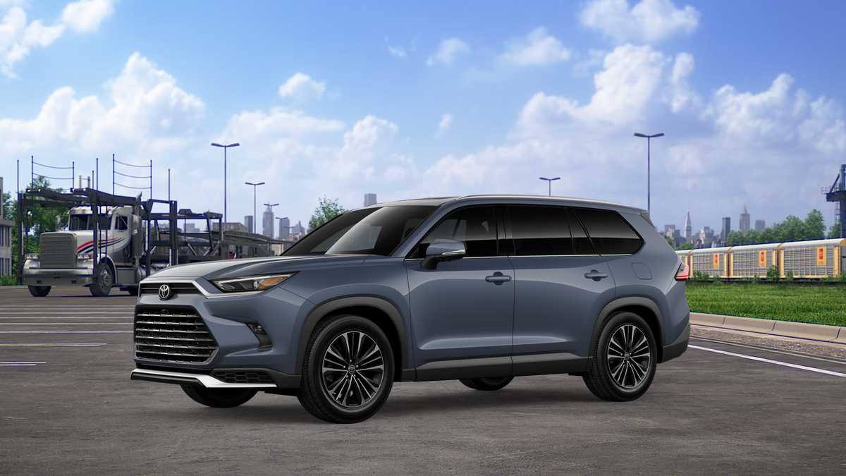 2026 Toyota Highlander Hybrid Platinum photo 2