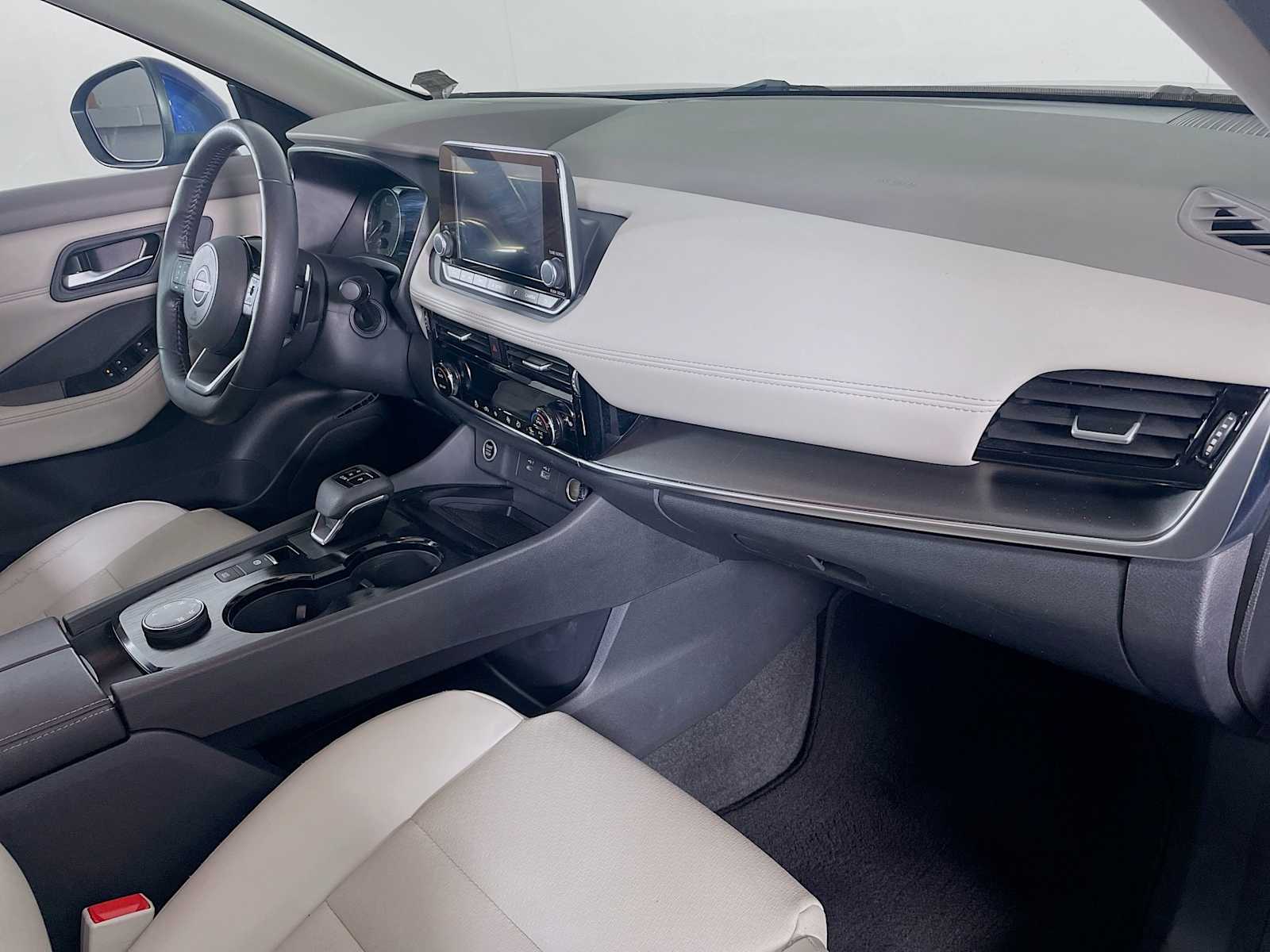 2023 Nissan Rogue SV photo 22