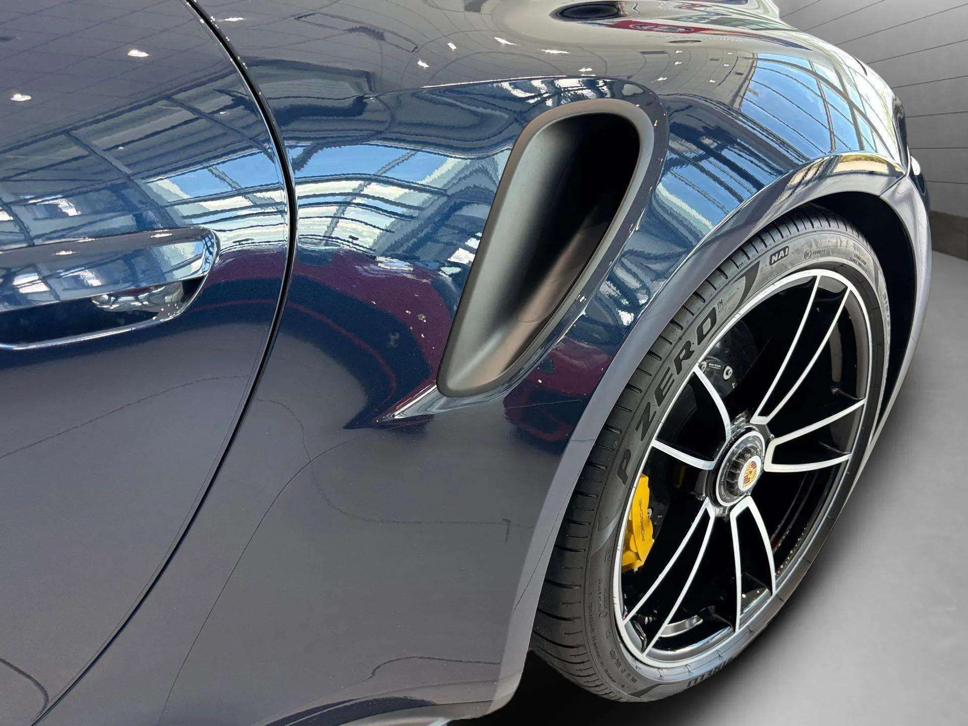 2021 Porsche 911 Turbo S photo 34