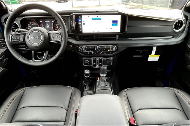 2025 Jeep Gladiator Sport photo 4