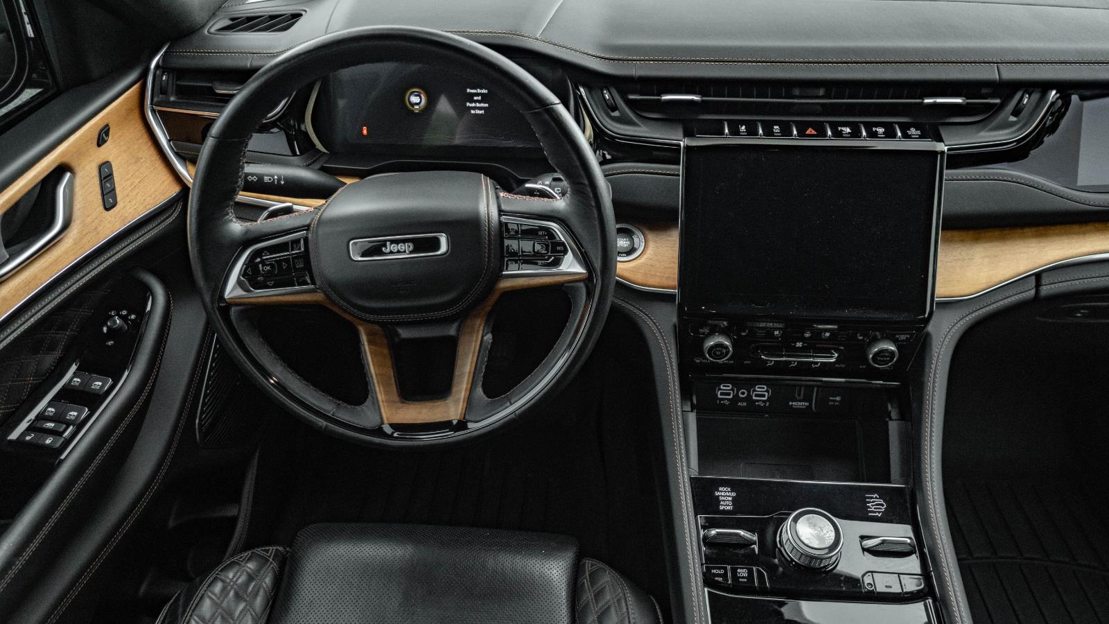 2023 Jeep Grand Cherokee L Summit Reserve photo 13