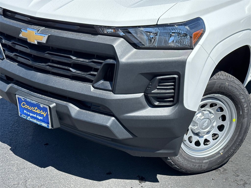 2026 Chevrolet Colorado Work Truck photo 2