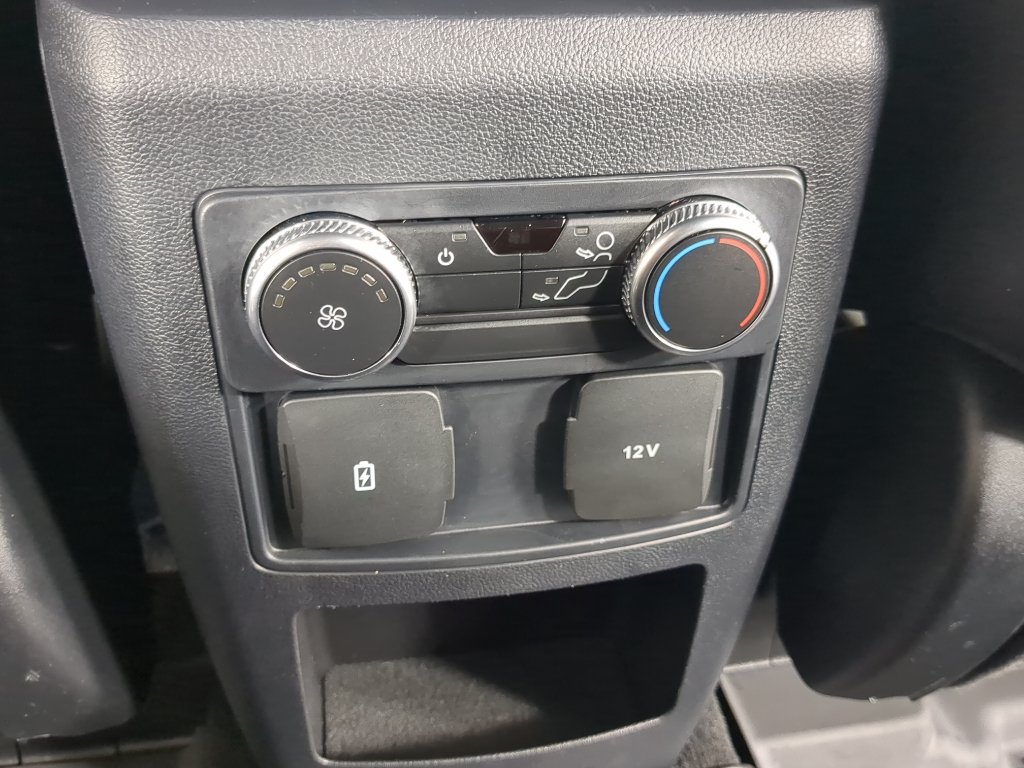 2021 Ford Explorer XLT photo 19