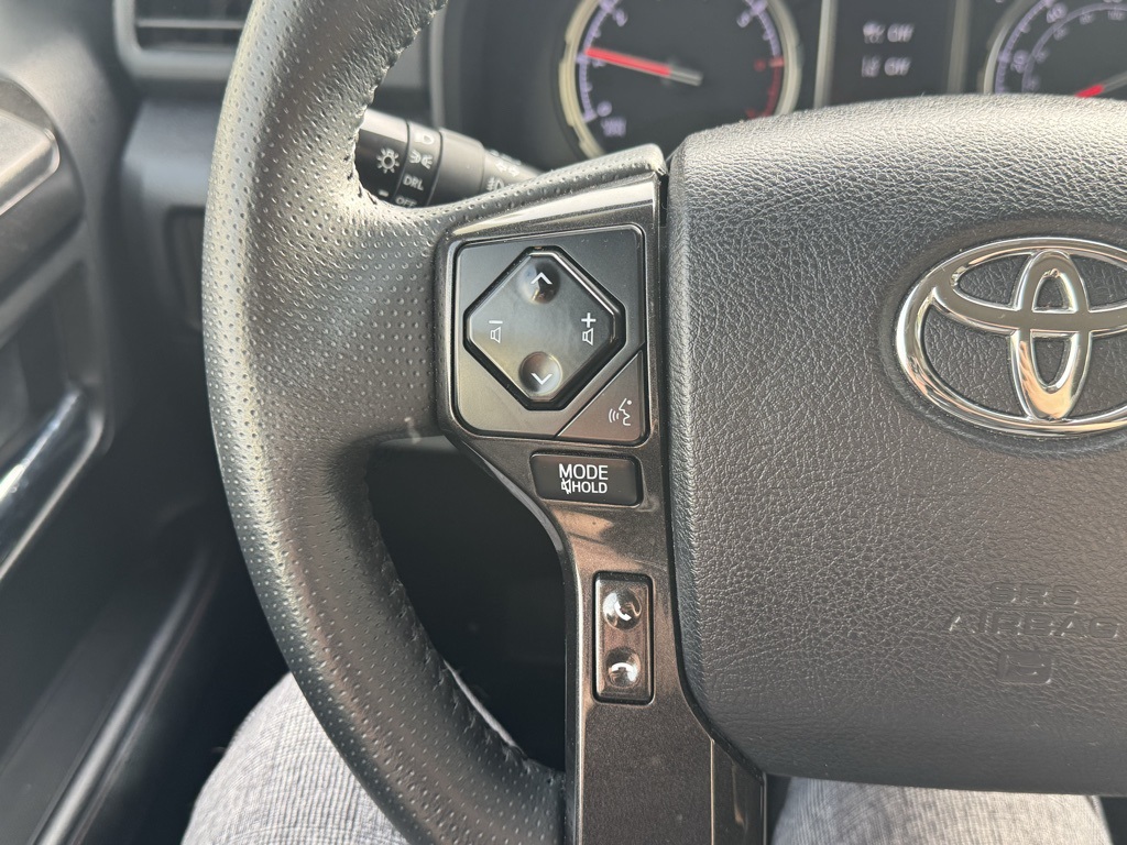 2024 Toyota 4Runner TRD Off-Road photo 26
