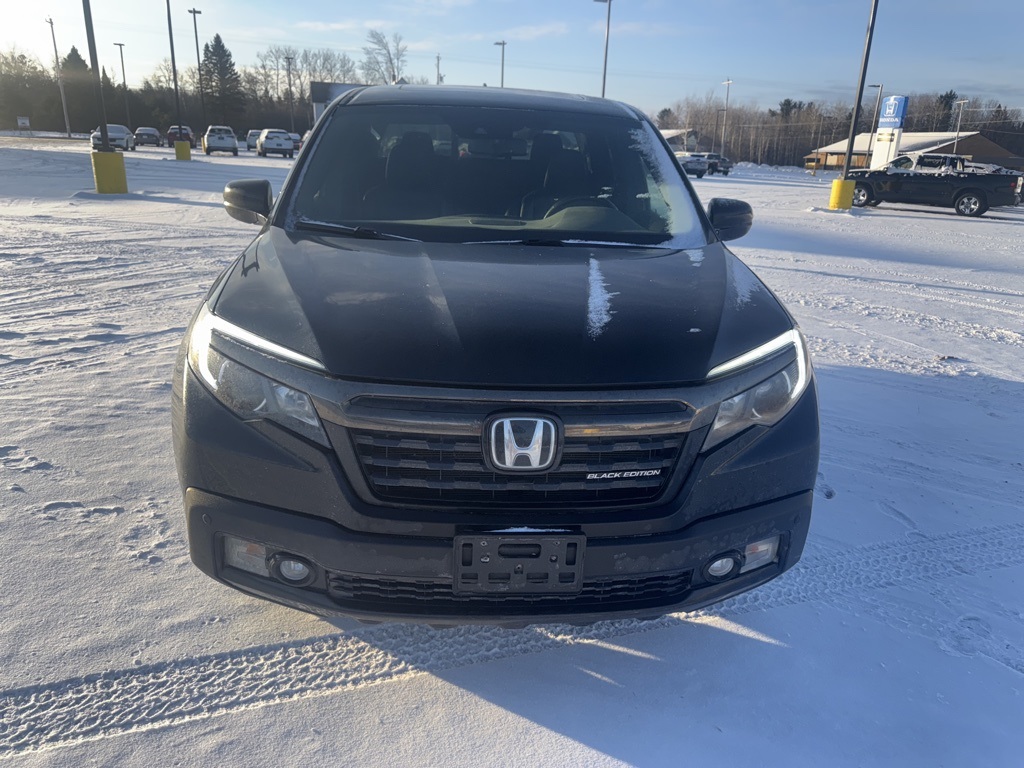 2017 Honda Ridgeline Black Edition photo 3