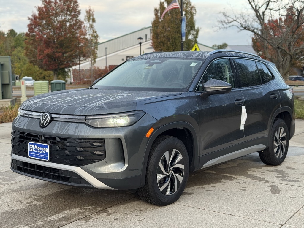 2025 Volkswagen Tiguan S photo 2