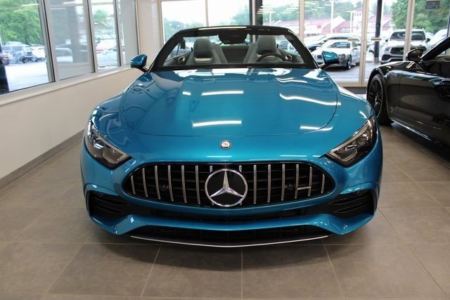 2024 Mercedes Benz SL AMG 43 photo 2