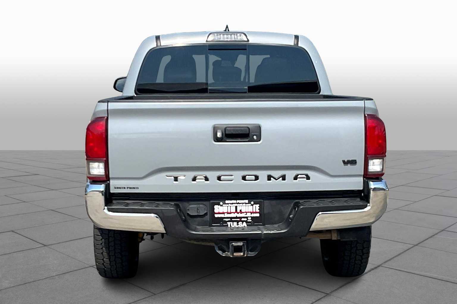 2019 Toyota Tacoma TRD photo 4