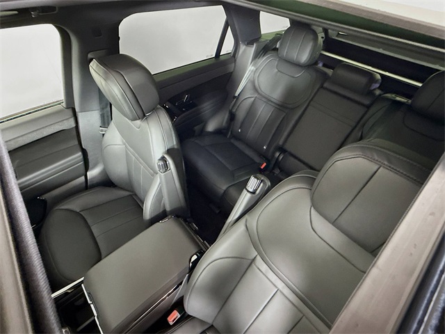 2025 Land Rover Range Rover Sport SE photo 14