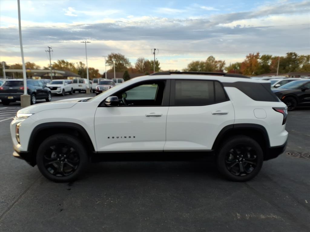 2026 Chevrolet Equinox LT photo 2