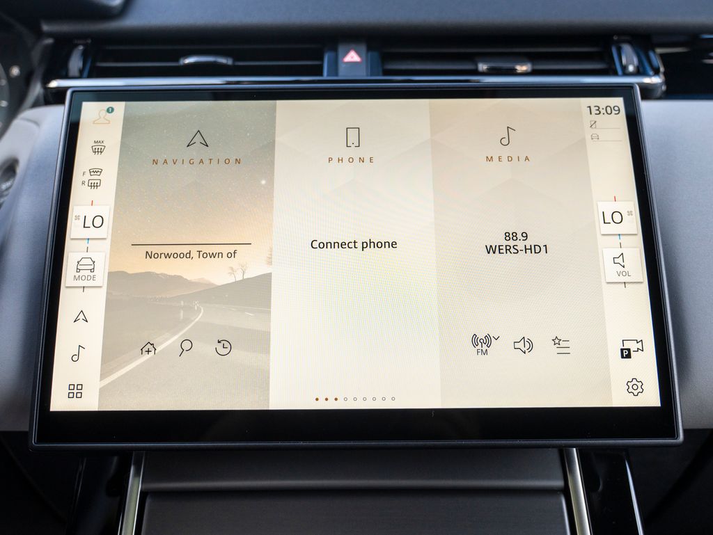 2026 Land Rover Range Rover Velar S photo 19