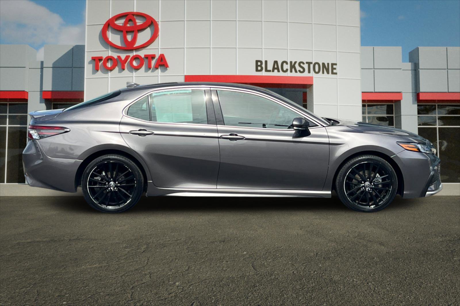 2023 Toyota Camry XSE photo 2