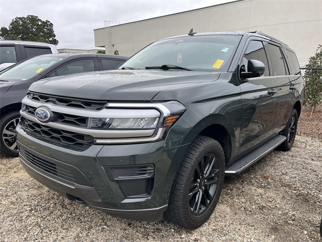 2022 Ford Expedition XLT photo 3