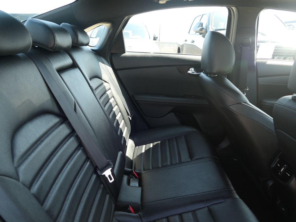 2023 Kia Forte GT-Line photo 21