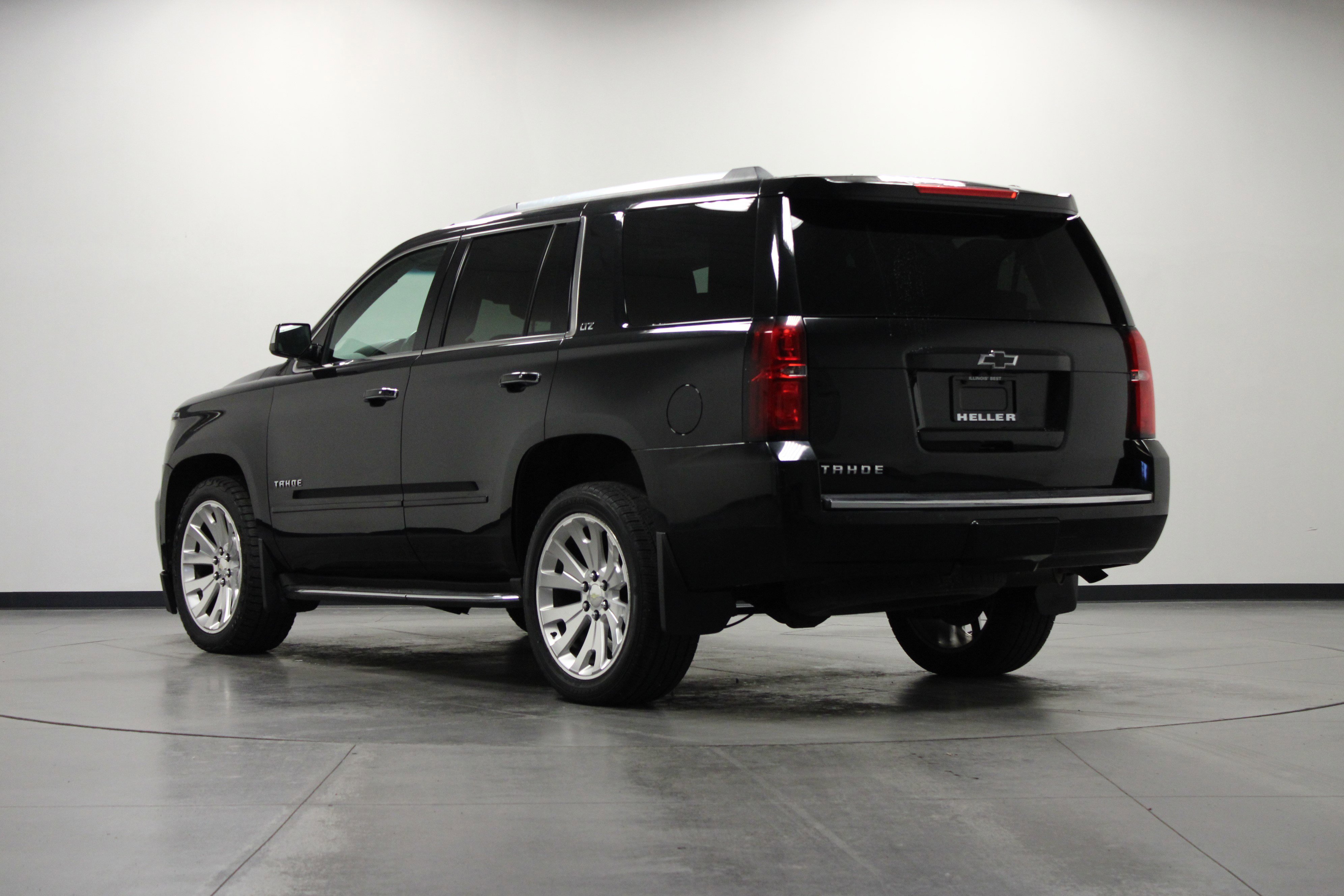 2016 Chevrolet Tahoe LTZ photo 4