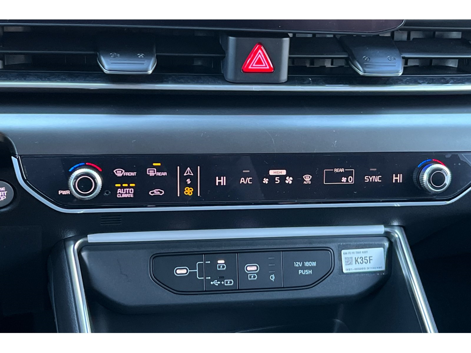 2025 Kia Carnival SX photo 19