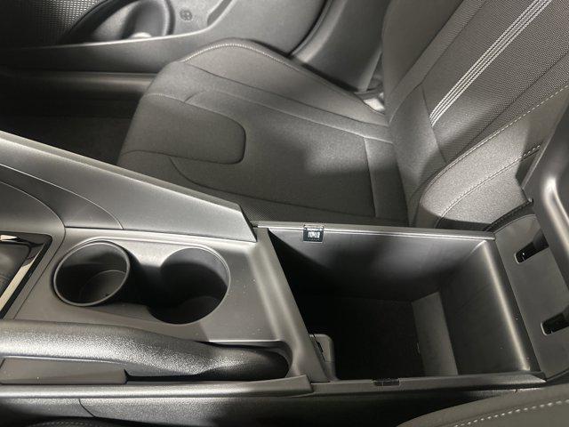2025 Hyundai Elantra SE photo 13
