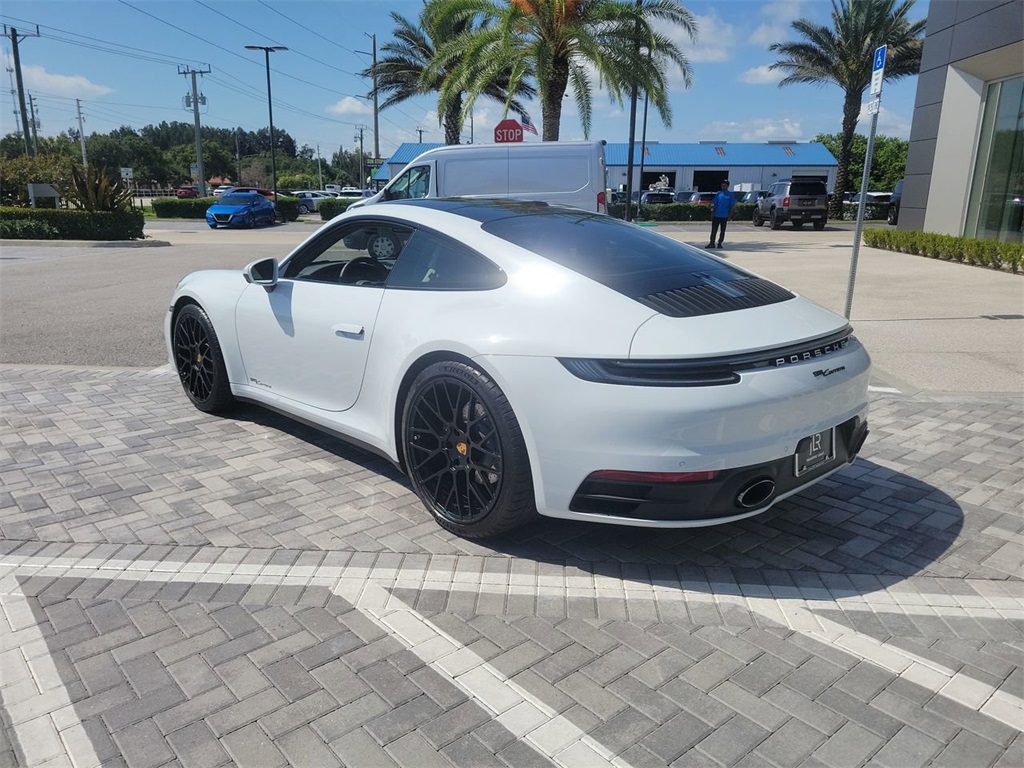 2022 Porsche 911 4 photo 3