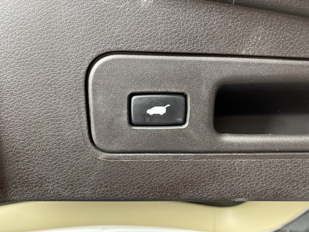 2020 Acura MDX SH-AWD photo 25