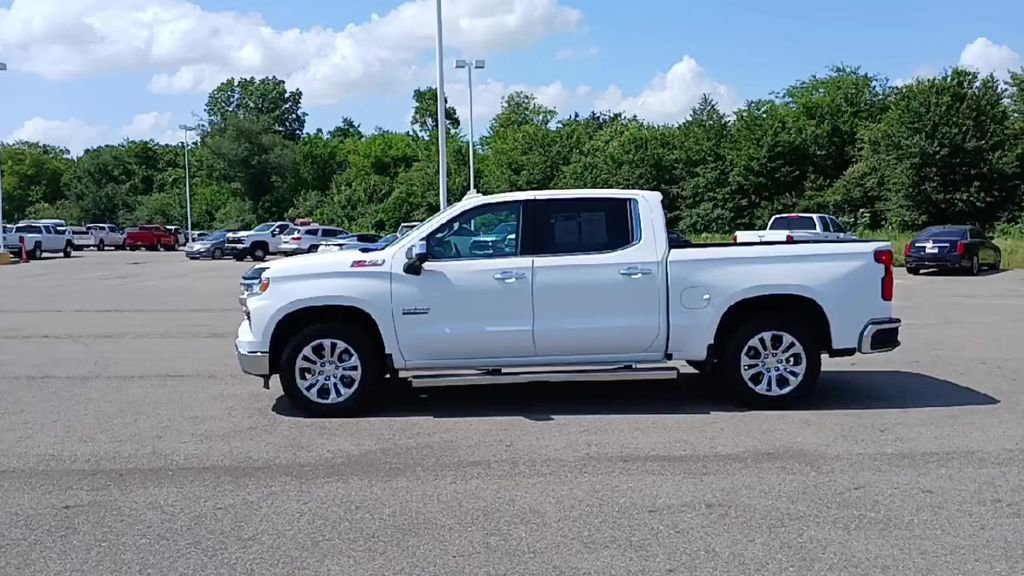 2025 Chevrolet Silverado 1500 LTZ photo 5