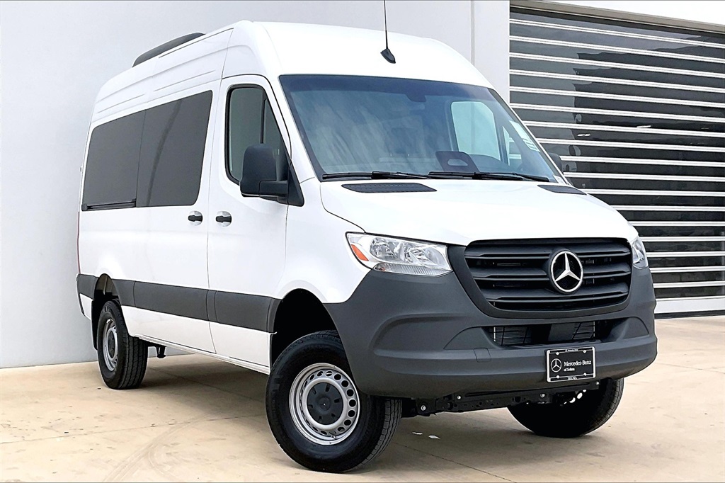 2025 Mercedes-Benz Sprinter Passenger Van Base's photo