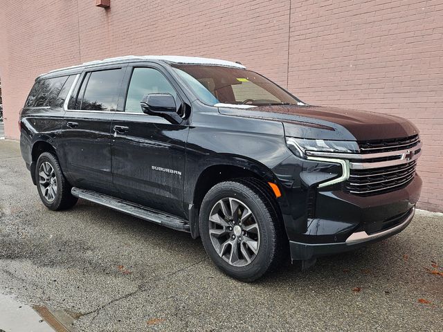 2023 Chevrolet Suburban LT