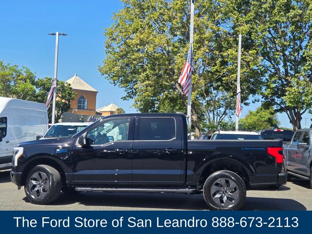 2025 Ford F-150 Lightning photo 4