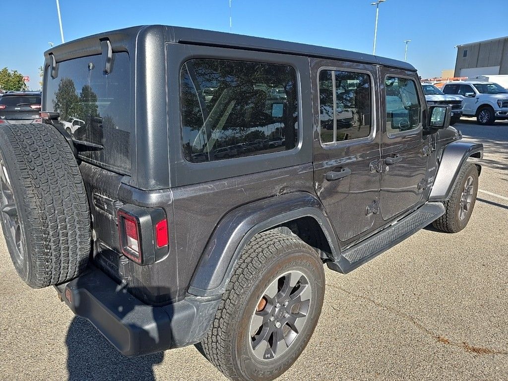 2018 Jeep Wrangler Unlimited Sahara photo 6