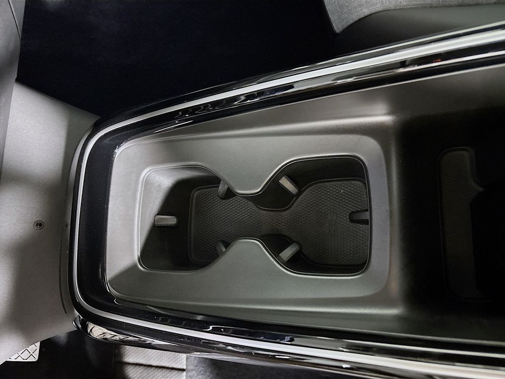 2023 Volkswagen ID.4 Standard photo 11