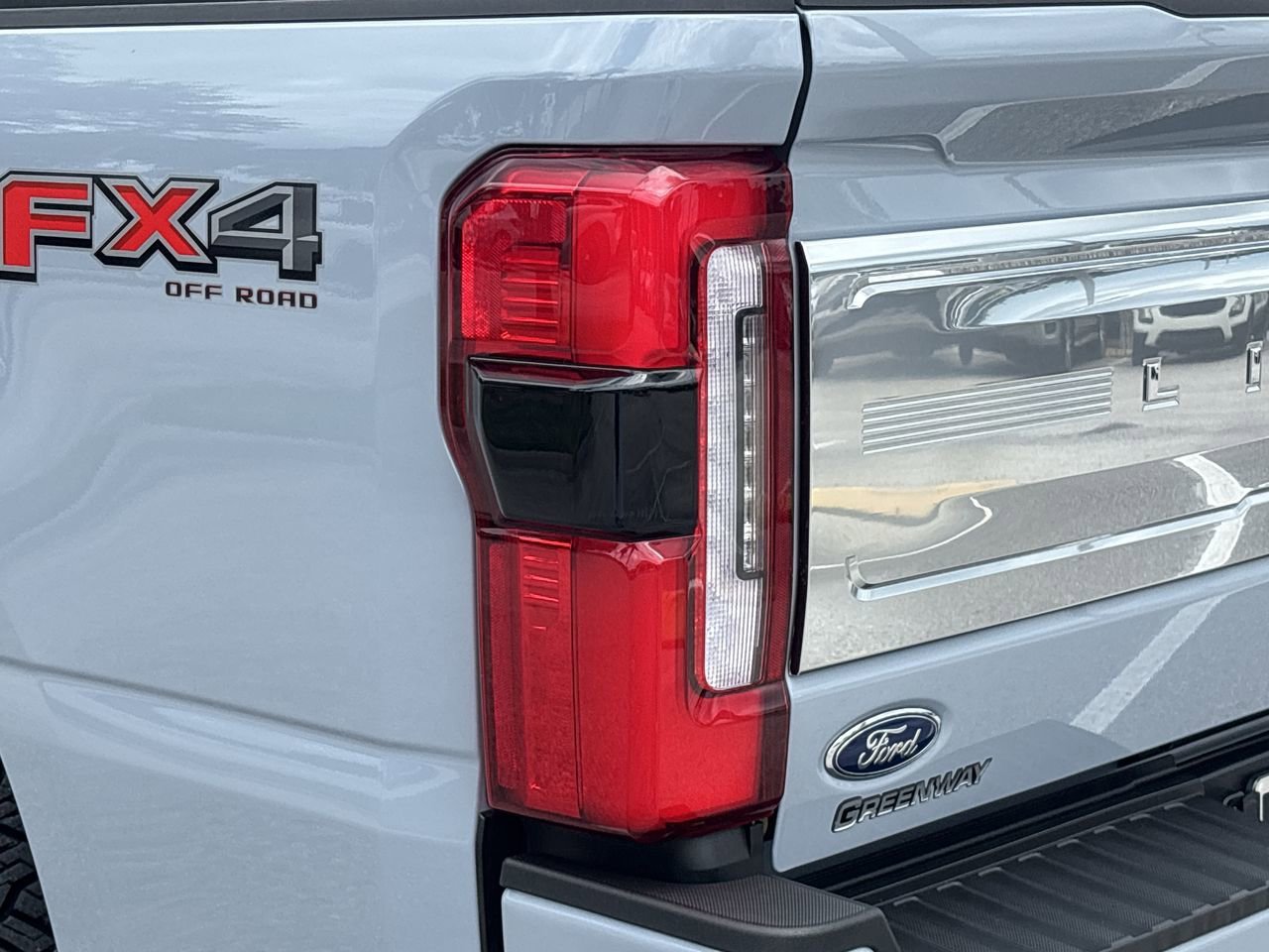 2024 Ford F-250 Limited photo 7
